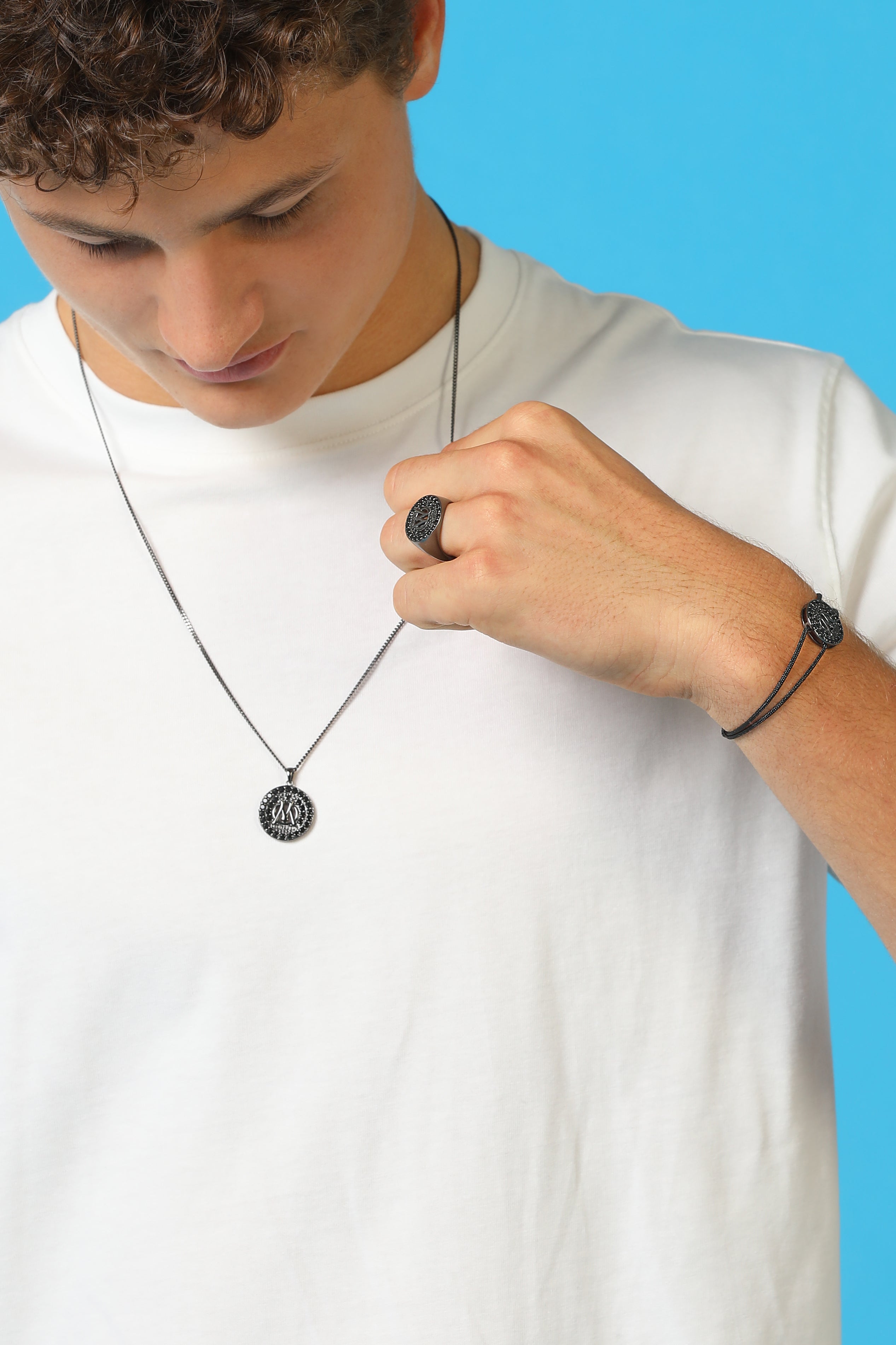 Collier pendentif rond So black Collection Olympique de Marseille