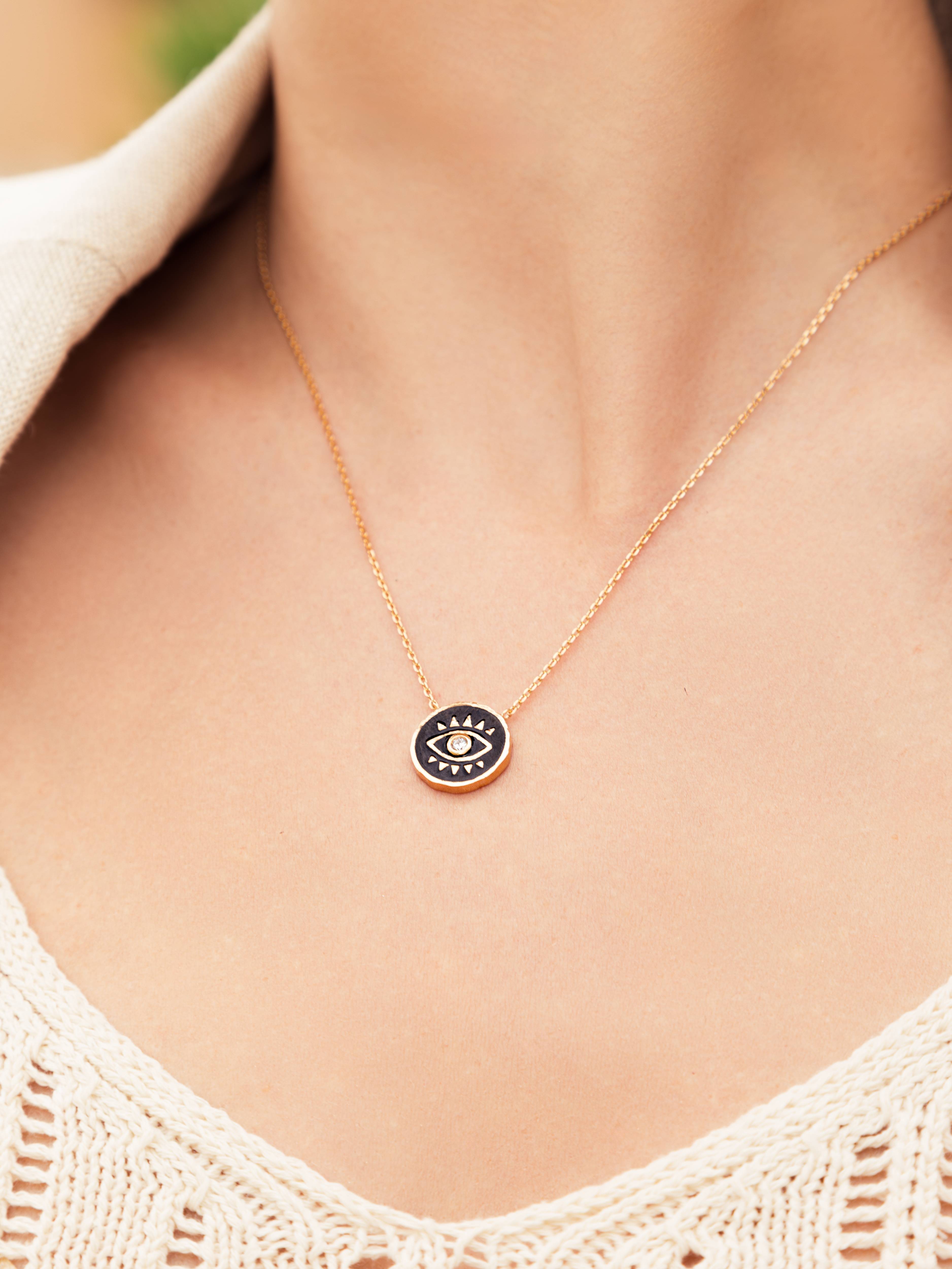 Collier Night Karma