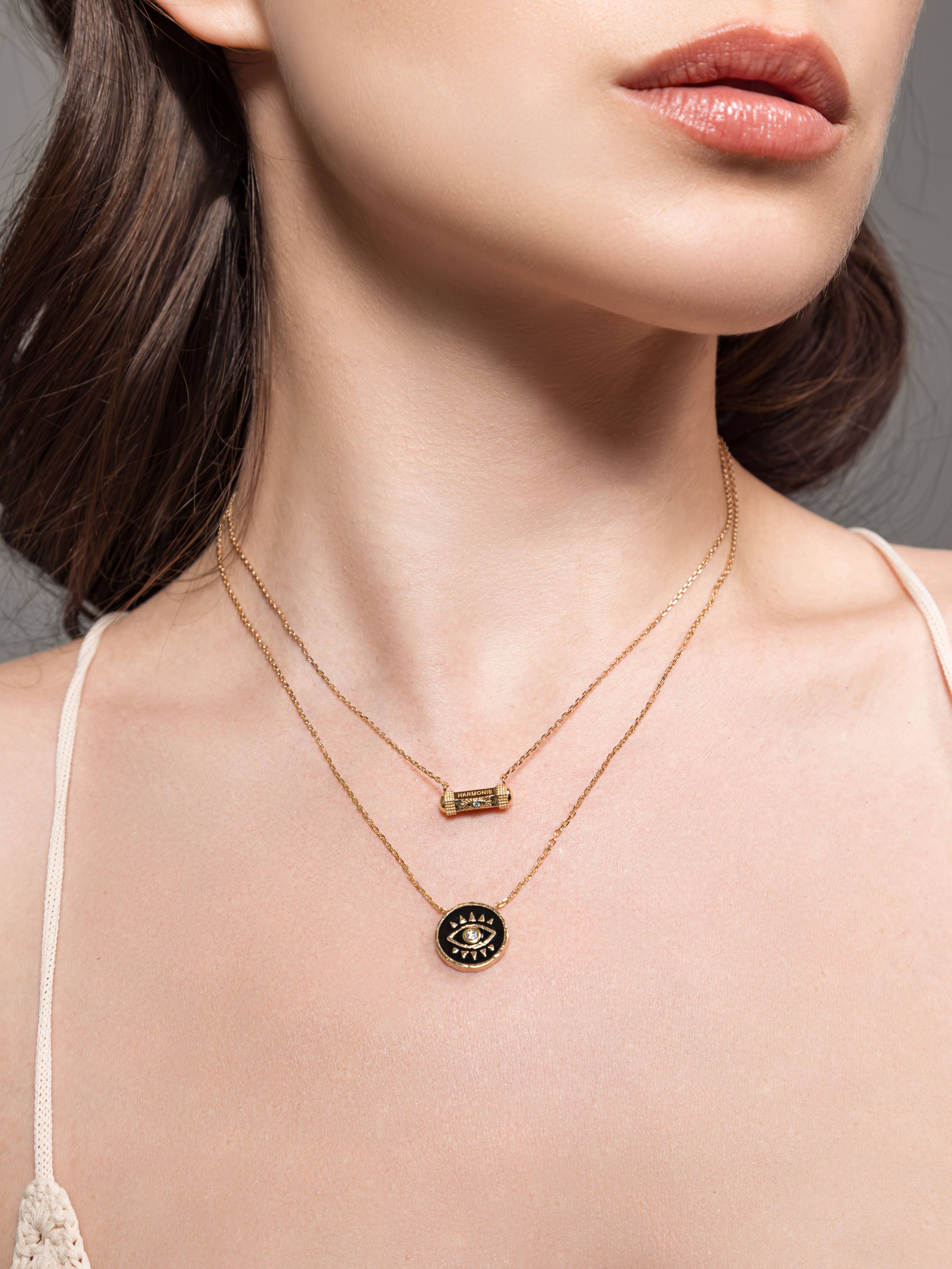 Collier Capsule